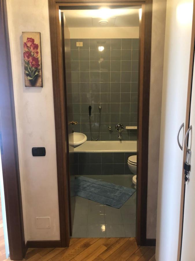 דירות מנאג'יו Casa Mic & Tig מראה חיצוני תמונה